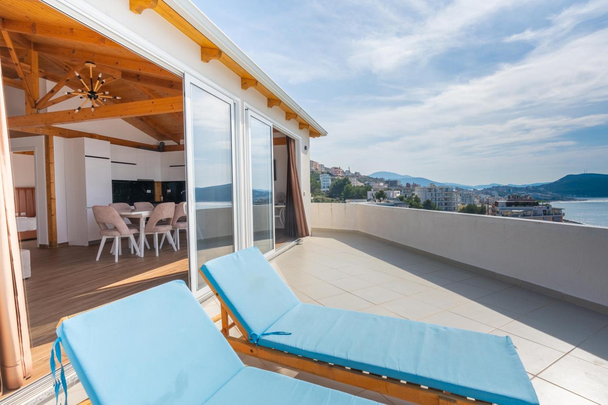 Deluxe Wooden Apartment Sarande